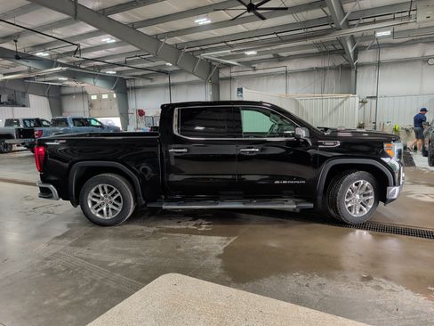 Used 2022 GMC Sierra 1500 SLT w/ SLT Premium Plus Package AWD/4WD image 2