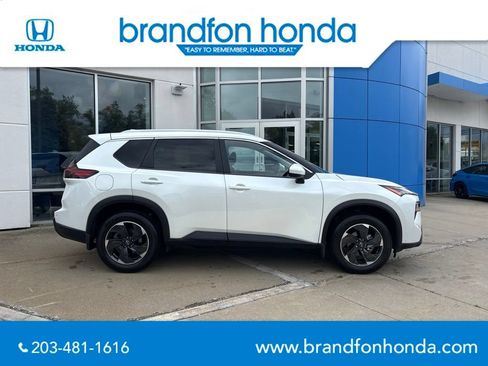 Used 2025 Nissan Rogue SV w/ SV Premium Package AWD/4WD image 7
