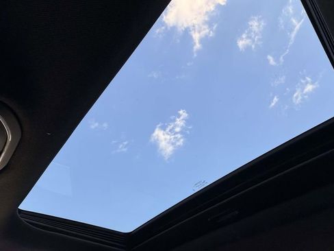 New 2025 Jeep Grand Cherokee Altitude image 35