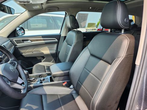 Certified 2023 Volkswagen Atlas SE w/ Panoramic Sunroof Package image 16