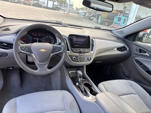 Used 2022 Chevrolet Malibu LT FWD image 12