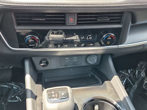 Certified 2026 Nissan Rogue SV FWD image 22