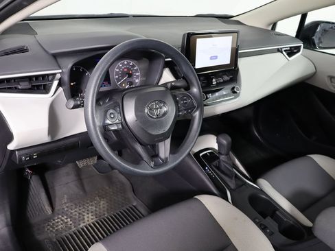 Used 2025 Toyota Corolla LE FWD image 23