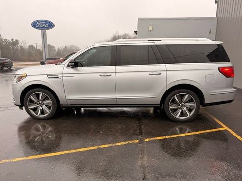 Used 2019 Lincoln Navigator L Reserve image 7