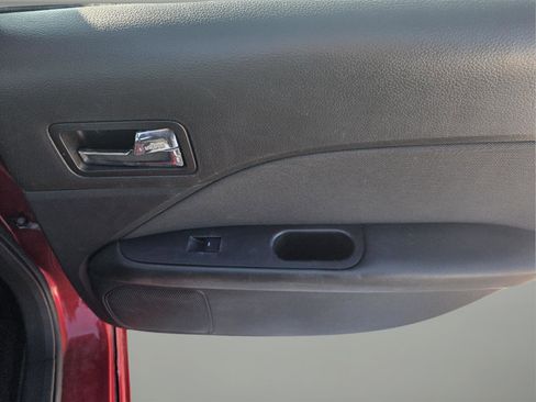 Used 2010 Ford Fusion SE image 23