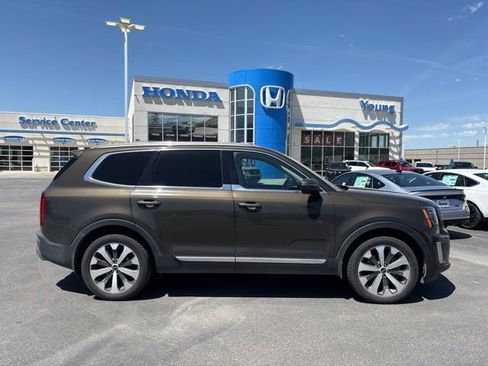 Used 2020 Kia Telluride EX w/ EX Premium Package FWD image 1