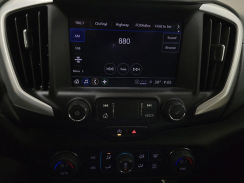 Used 2022 GMC Terrain SLT w/ Tech Package image 25