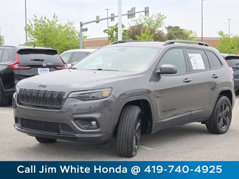Used 2020 Jeep Cherokee Latitude Plus AWD/4WD image 13