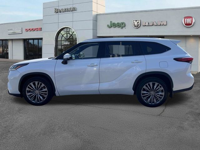 Used 2021 Toyota Highlander Platinum AWD/4WD image 4