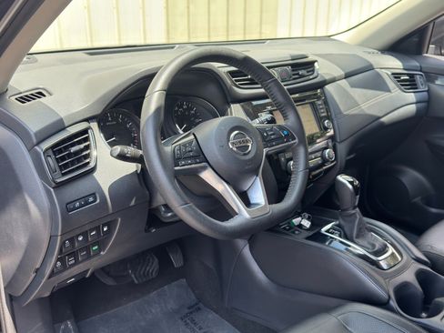 Used 2019 Nissan Rogue SL AWD/4WD image 12