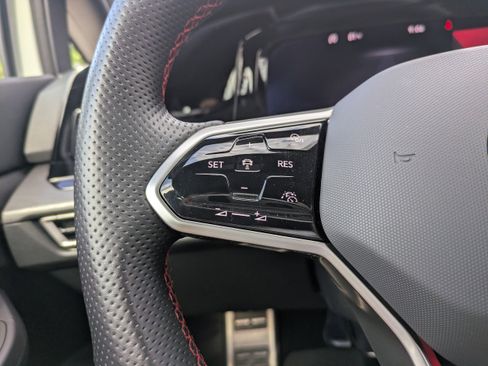 Certified 2023 Volkswagen GTI SE FWD image 27