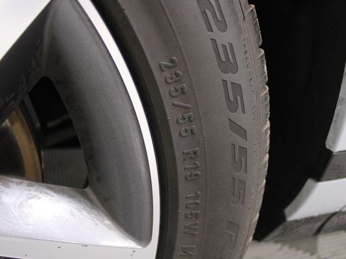 Used 2024 Land Rover Range Rover Evoque Dynamic SE image 32