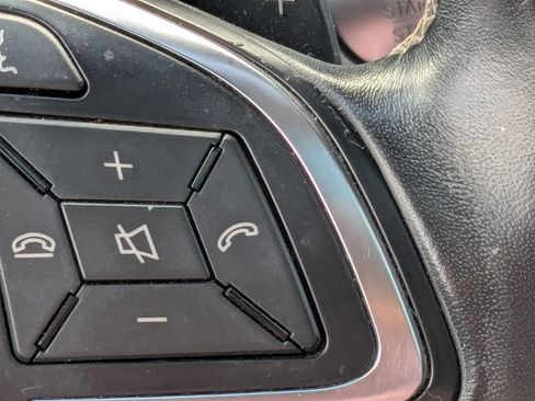 Used 2019 INFINITI QX30 w/ Navigation Package image 7