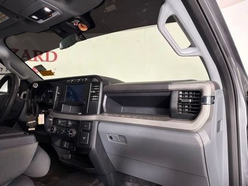 Used 2024 Ford F350 XL w/ 360-Degree Camera Package AWD/4WD image 17
