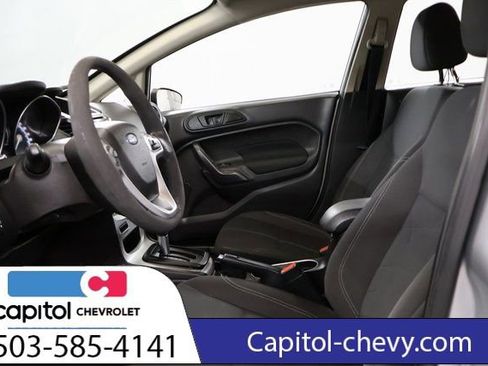 Used 2017 Ford Fiesta SE image 13