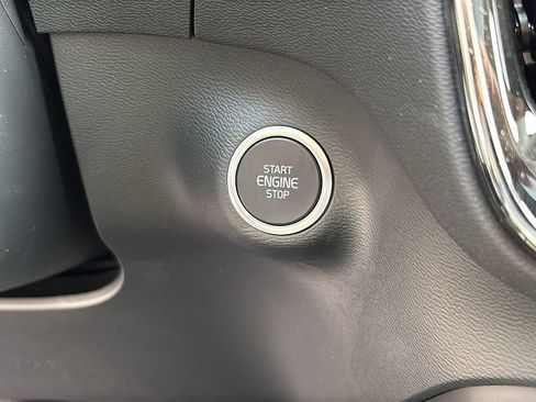 New 2026 Volvo XC40 B5 Core w/ Climate Package AWD/4WD image 14