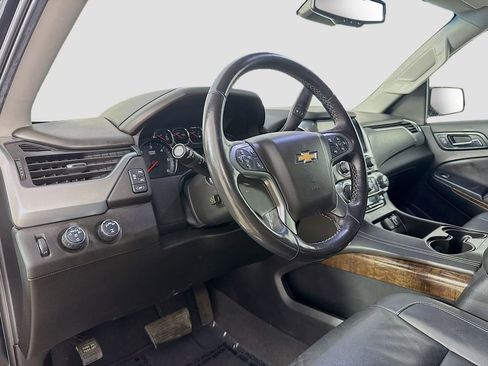 Used 2019 Chevrolet Tahoe LT w/ LT Signature Package AWD/4WD image 10