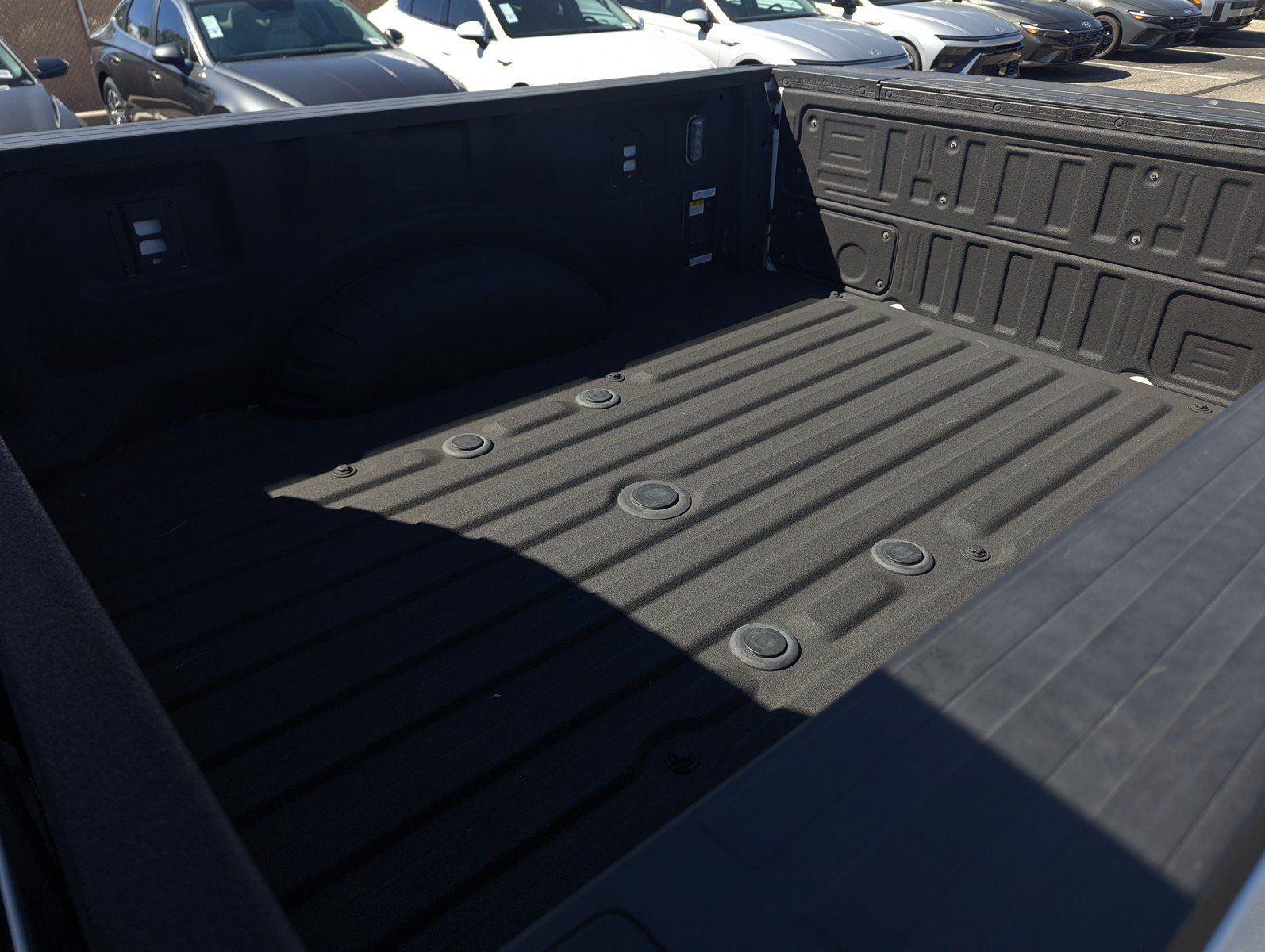 Used 2024 Ford F250 Limited w/ FX4 Off-Road Package AWD/4WD image 8