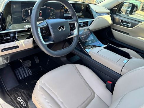 Certified 2026 INFINITI QX80 Pure w/ Cargo Package AWD/4WD image 16