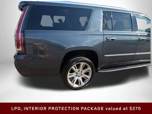 Used 2020 Cadillac Escalade ESV Luxury AWD/4WD image 6