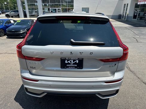 Used 2024 Volvo XC60 B5 Core image 4