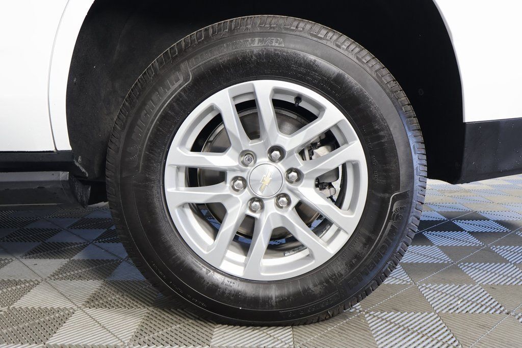 Used 2022 Chevrolet Tahoe Premier AWD/4WD image 17