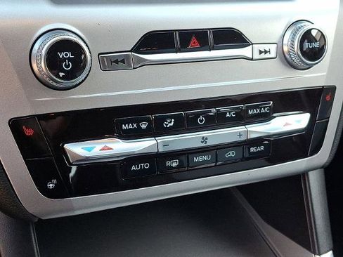 Certified 2022 Ford Explorer XLT w/ Equipment Group 202A image 14