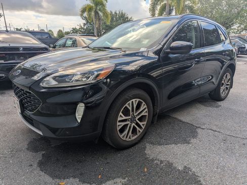 Used 2021 Ford Escape SEL w/ Equipment Group 302A AWD/4WD image 3