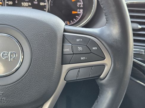 Used 2021 Jeep Grand Cherokee Limited RWD image 24