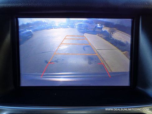 Used 2017 Chevrolet Tahoe LT image 15