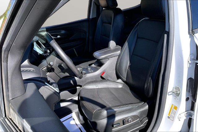 Used 2024 GMC Terrain SLT w/ LPO, Floor Liner Package FWD image 25