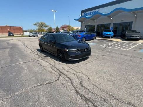 Used 2024 Honda Civic Sport image 2