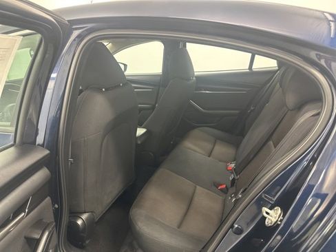 Used 2022 MAZDA MAZDA3 s image 24