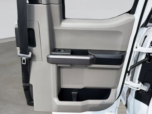 Used 2020 Ford F250 XLT w/ XLT Value Package image 40