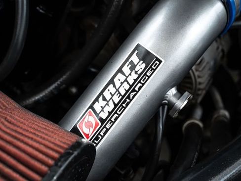 Used 2005 Honda S2000 image 32