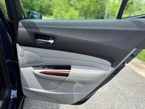 Used 2015 Acura TLX V6 w/ Technology Package FWD image 14