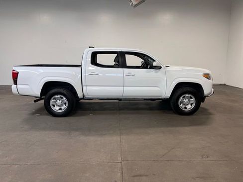 Used 2021 Toyota Tacoma SR w/ SR Convenience Package RWD image 2