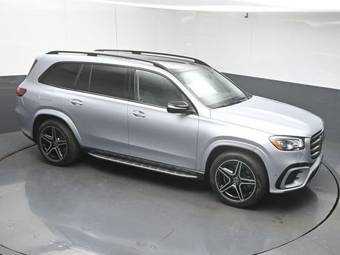 Used 2026 Mercedes-Benz GLS 450 4MATIC image 43
