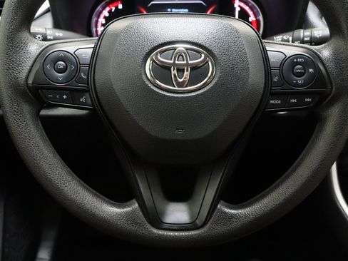 Used 2025 Toyota RAV4 XLE FWD image 24