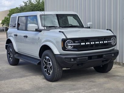New 2026 Ford Bronco Outer Banks