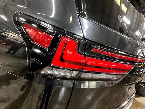 Used 2025 Lexus LX 600 4WD w/ Luxury Package image 26