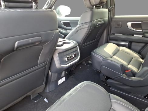 New 2027 Ford Expedition Platinum w/ Stealth Performance Package AWD/4WD image 14