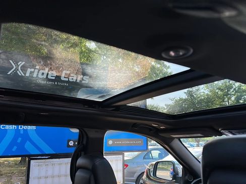 Used 2020 Jeep Grand Cherokee Limited w/ Luxury Group II image 25