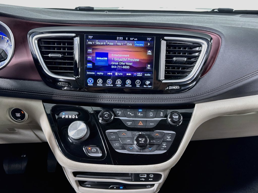 Used 2017 Chrysler Pacifica Limited FWD image 16