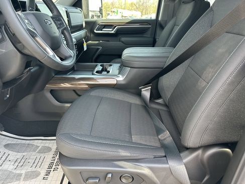 New 2026 Chevrolet Silverado 2500 LT w/ Trail Boss Package AWD/4WD image 11