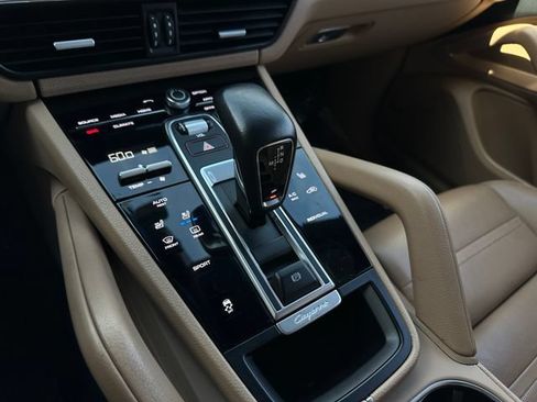 Used 2019 Porsche Cayenne AWD/4WD image 26