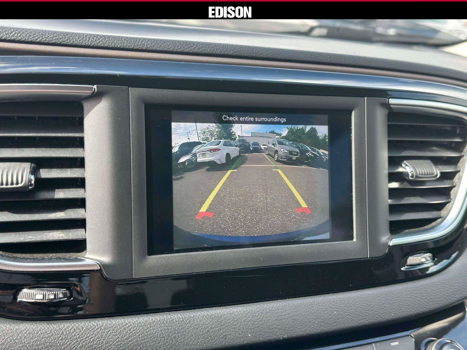 Used 2019 Chrysler Pacifica LX FWD image 26
