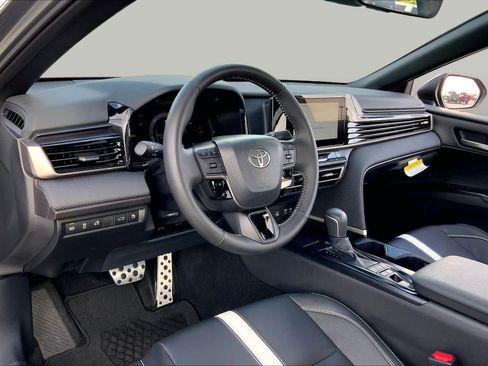 Used 2026 Toyota Camry SE w/ Convenience Package FWD image 17