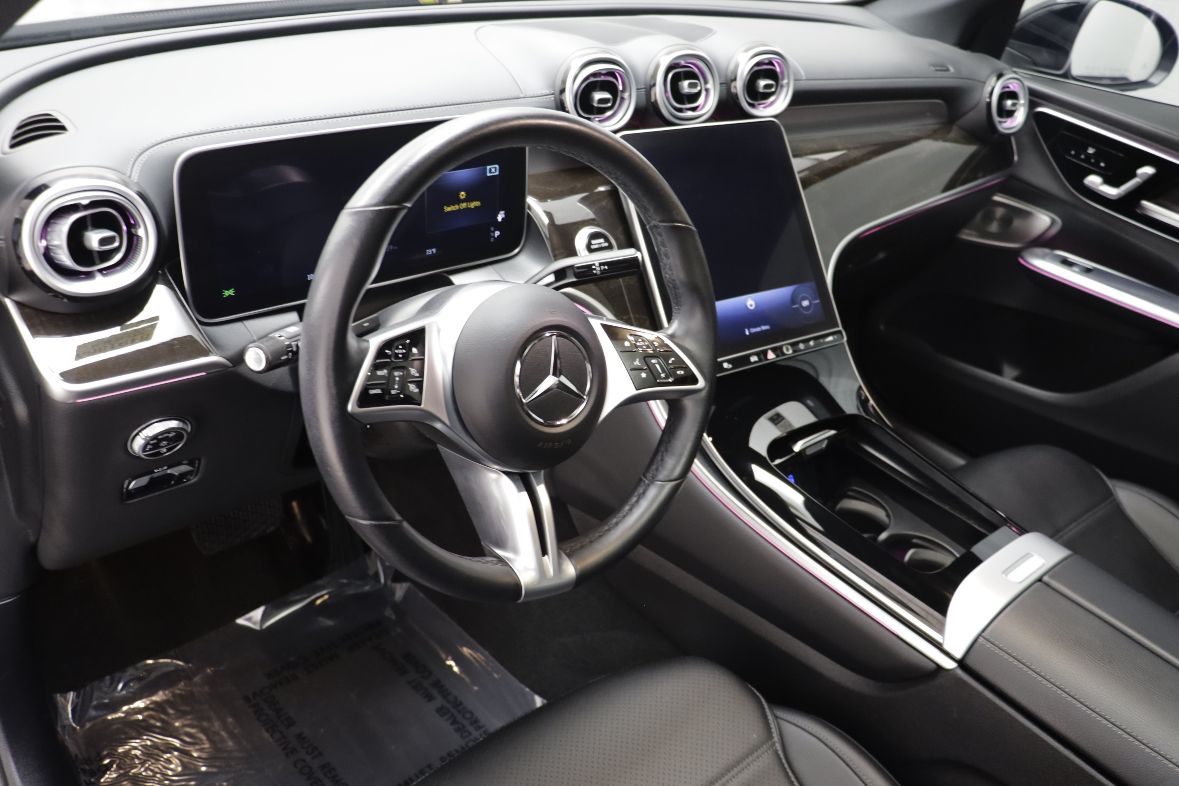 Used 2023 Mercedes-Benz GLC 300 4MATIC image 6