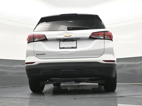 Used 2023 Chevrolet Equinox LS FWD image 32